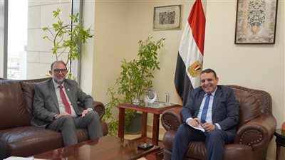  رئيسا “هيئة سلامة الغذاء” و”التمثيل التجاري” يبحثان تعزيز التعاون لدعم الصادرات الغذائية 