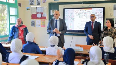 جولة مفاجئة لوزير التعليم بعدد من مدارس الدقهلية 