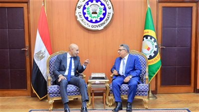 بعد جولته التفقدية بالمدارس، عبد اللطيف يناقش مع محافظ الدقهلية تنفيذ خطط تطوير التعليم