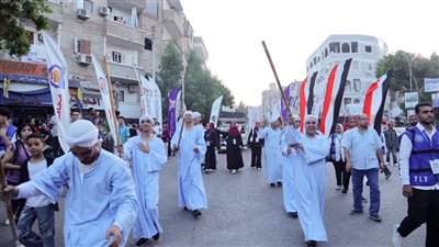 بالخيل والمزمار البلدي، انطلاق أولى فعاليات مهرجان التراث بقنا (فيديو) 
