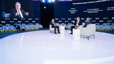 وزير البترول يستعرض دور مصر كمحور إقليمي لنقل وتداول الطاقة أمام مؤتمر أديبك