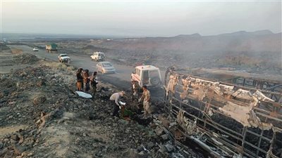 الجثث تفحمت، مصرع 34 شخصا في حادث مروع باليمن (فيديو) 