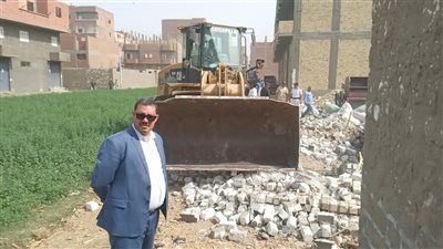 استرداد 3374 فدانًا و1399 مترا خلال تنفيذ 44 قرار إزالة بأسيوط