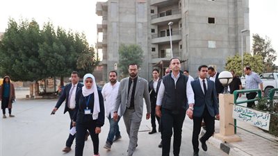 نائب وزير الصحة يتفقد مستشفى الحمام بمطروح للاطمئنان على جودة الخدمات الطبية 