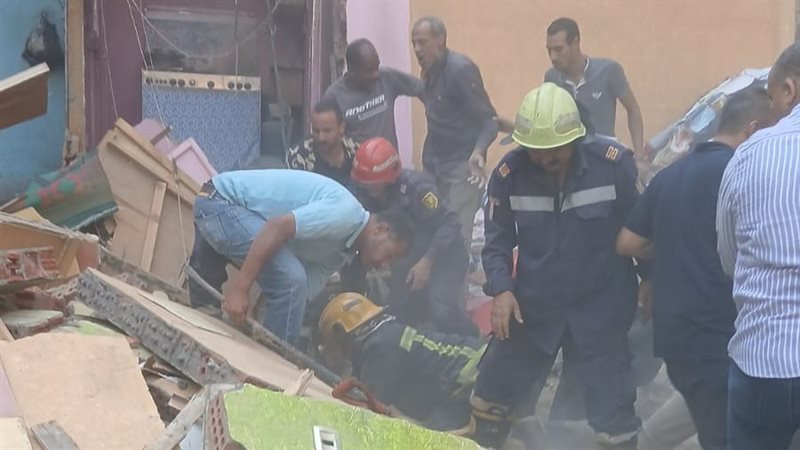 انهيار عقار بالخليفة،