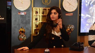 مايان السيد تخطف الأنظار بإطلالة أنيقة في العرض الخاص لفيلم قصر الباشا (صور)