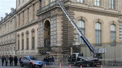 تقرير حكومي فرنسي يكشف ثغرات أمنية خطيرة في متحف اللوفر