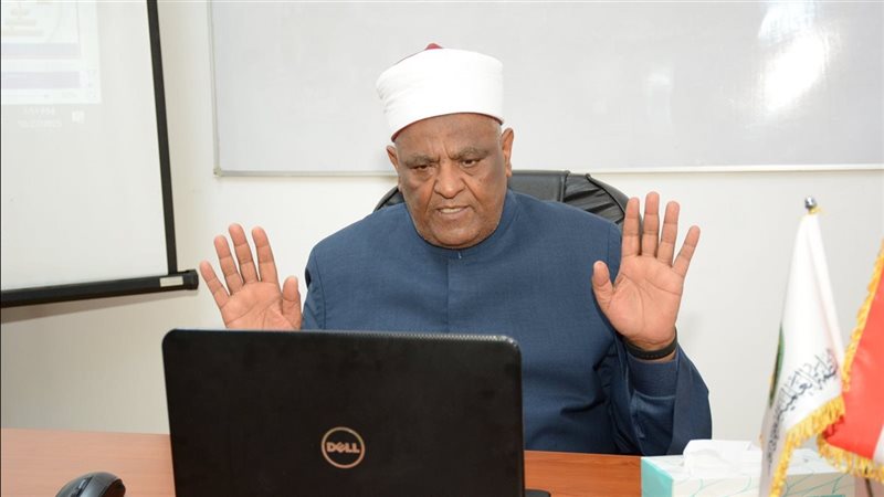 د.عباس شومان، رئيس