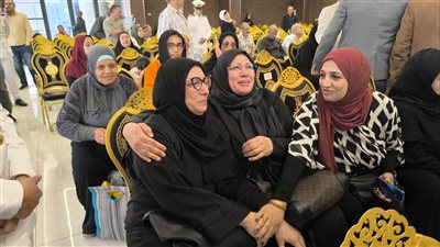 ثريا وعزة شقيقتان، جمعتهما قرعة الحج بالقليوبية في رحلة واحدة (فيديو)