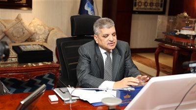 أسامة ربيع: الفرصة سانحة للعودة إلى العبور من قناة السويس