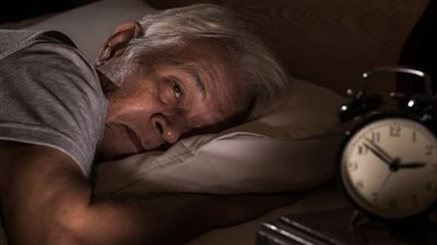 يصيب 48% منهم، تأثير الأرق على كبار السن وطرق العلاج