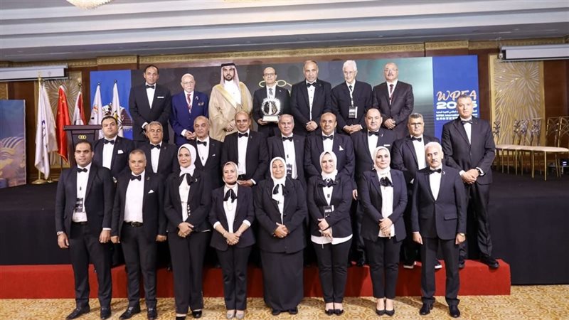 تكريم رئيس جامعة