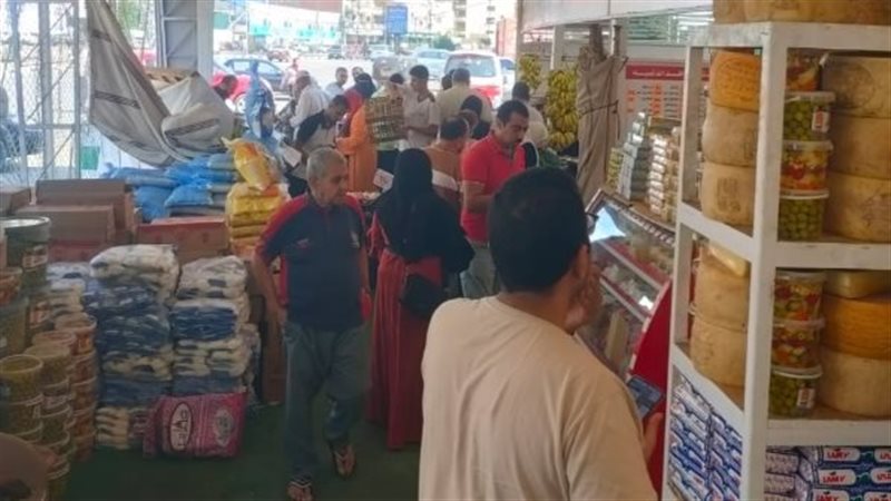إقبال على المعرض