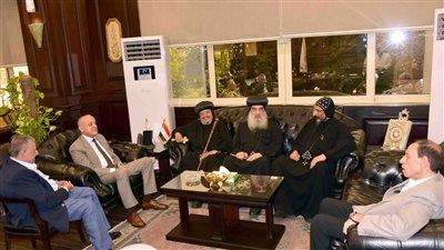 محافظ الأقصر يستقبل وفد دير مار جرجس بالرزيقات