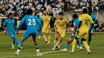 النصر يواصل صدارة الدوري السعودي بعد الفوز على نيوم بثلاثية 