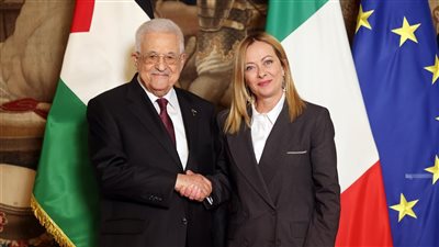 عباس يدعو رئيسة وزراء إيطاليا للاعتراف بدولة فلسطين