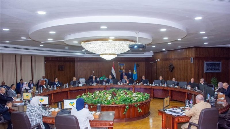 ترقية 14 عضوًا بهيئة