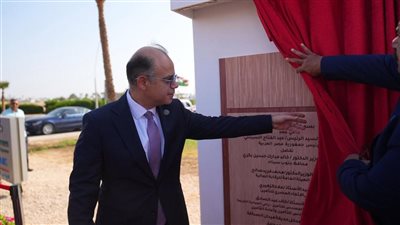 قيادات التأمين والرقابة المالية يزرعون أشجارا بشرم الشيخ دعما لجهود خفض الانبعاثات الكربونية