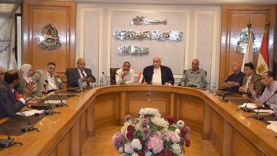 شعبة حراسة المنشآت ونقل الأموال تواصل مناقشة مقترحات قانون العمل الجديد