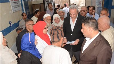 استجابة لشكاوى الأهالي، محافظ الغربية في جولة مفاجئة بمستشفى قطور المركزي وعيادة التأمين الصحي