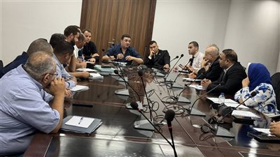 رئيس جهاز القاهرة الجديدة يلتقى سكان جنة لمناقشة مطالبهم