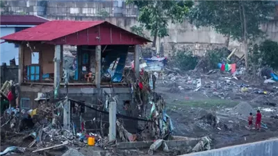 إجلاء مليون شخص بسبب إعصار فونج وونج في الفلبين