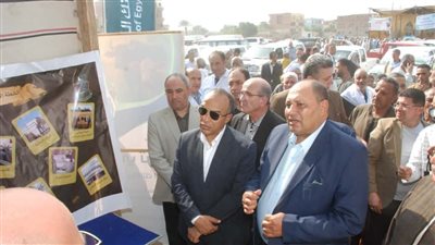 بـ 30 سيارة خدمات متكاملة، انطلاق قوافل التنمية الشاملة بالمنيا لخدمة المزارعين 