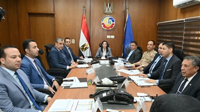 محافظ البحيرة تتابع سير العملية الانتخابية من غرفة التحكم والسيطرة 