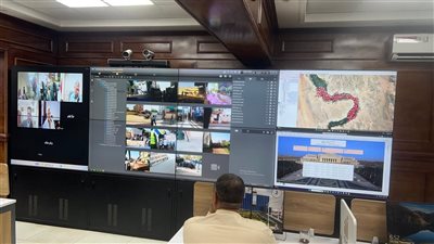 نائب محافظ قنا يتابع لجان انتخابات النواب من مركز شبكة الطوارئ 