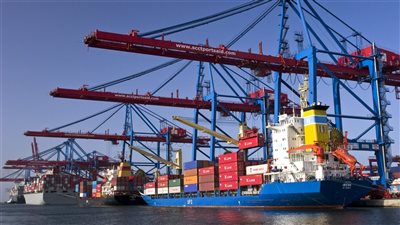 تداول 19 ألف طن و1082 شاحنة بضائع عامة ومتنوعة بموانئ البحر الأحمر 