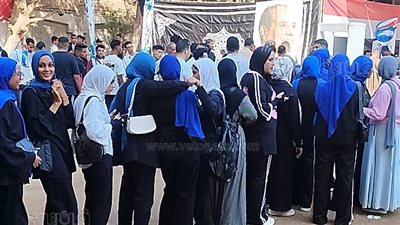  إقبال السيدات على لجنة قنا النموذجية للإدلاء بأصواتهن في انتخابات النواب (فيديو وصور)