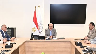 وزير الري يتابع موقف المشروع القومي لضبط النيل