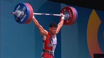 عبد الرحمن يونس يحطم الرقم العالمي لرفع الأثقال في دورة ألعاب التضامن الإسلامي