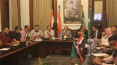 عبدالسند يمامة يتابع انتخابات النواب من غرفة عمليات الوفد (صور)