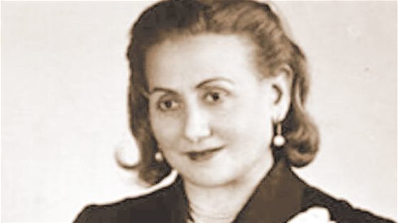 المحامية منيرة ثابت،