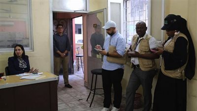 مراقبون بالاتحاد الإفريقي يتفقدون لجان الدقي في انتخابات مجلس النواب 2025 (صور)
