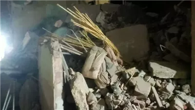 انهيار جزئي لعقار غير مأهول بالسكان بحدائق القبة والتحريات: صادر له قرار ازالة