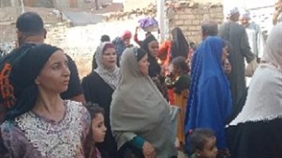 إقبال السيدات على 4 لجان بالفيوم بعد فترة الاستراحة 