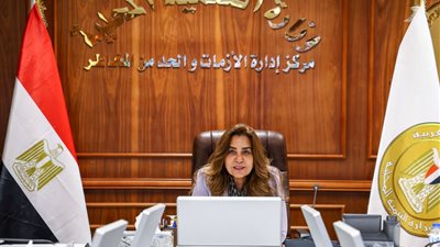 وزيرة التنمية المحلية تتابع مع المحافظين سير العملية الانتخابية لمجلس النواب 