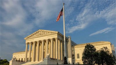 المحكمة العليا في الولايات المتحدة تمنح ترامب مهلة شهر لتمويل الغذاء لـ 42 مليون أمريكي