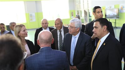 وزير التعليم العالي يتفقد جامعة ساكسوني مصر للعلوم التطبيقية والتكنولوجيا
