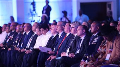 وزير الطيران المدني: نحرص على تطبيق أعلى معايير السلامة والأمن والجودة