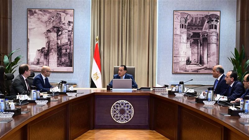 رئيس الوزراء يستقبل