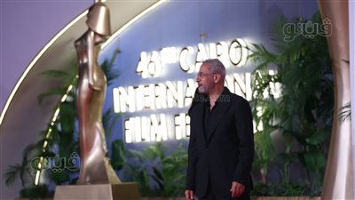 صبري فواز وعمرو الليثي أول حضور ريد كاربت افتتاح مهرجان القاهرة السينمائي (فيديو)