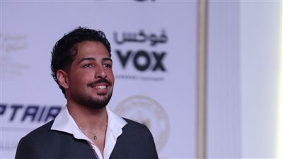 إطلالات النجوم الشباب على ريد كاربت مهرجان القاهرة السينمائي الدولي (صور) 