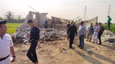 إزالة 35 حالة تعد على أملاك الدولة في قنا 