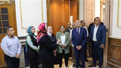 محافظ القاهرة يتفقد جاهزية اللجان الانتخابية (صور)