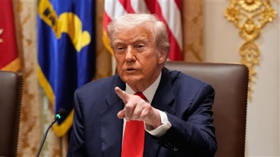 ترامب يهاجم الديمقراطيون: يحاولون صرف الأنظار عن سياساتهم الفاشلة وفضيحة الإغلاق الحكومي 