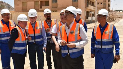 وفد صيني يزور الوادي الجديد لإنشاء مصنع حمض الفوسفوريك 