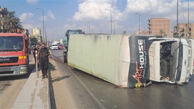 إصابة سائق في انقلاب سيارة بالقليوبية 